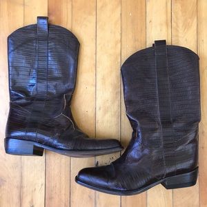 Joan & David leather boots. Brown